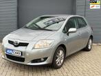 Toyota Auris 1.6-16V Dynamic |PDC|AIRCO|TREKHAAK|APK, Auto's, Toyota, Voorwielaandrijving, Gebruikt, Zwart, 4 cilinders