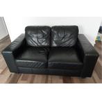 Ikea zwart leren bankje tweezits, Huis en Inrichting, Banken | Bankstellen, Ophalen, Gebruikt, Tweepersoons, Rechte bank