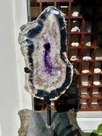 Amethist op emaille standaard 56 cm hoog 50% korting, Verzamelen, Mineralen en Fossielen, Ophalen of Verzenden, Mineraal
