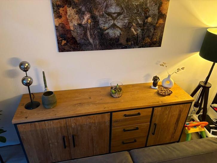 Teakhouten dressoir met deuren en lades, Huis en Inrichting, Kasten | Dressoirs, Zo goed als nieuw, 150 tot 200 cm, 25 tot 50 cm