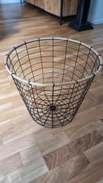 Industriële draadmand | zwart met houten rand | 37x34 | ZGAN, Ophalen of Verzenden, Zo goed als nieuw, Rond, Overige materialen