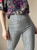 Vintage slangenprint broek, M/L. High waist 90s 00s snake, Kleding | Dames, Broeken en Pantalons, Gedragen, Grijs, Lang, Vintage