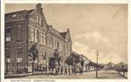 Oud-Beijerland Ambachtschool met groepje jongen erbij 1934, Gelopen, Zuid-Holland, 1920 tot 1940, Verzenden