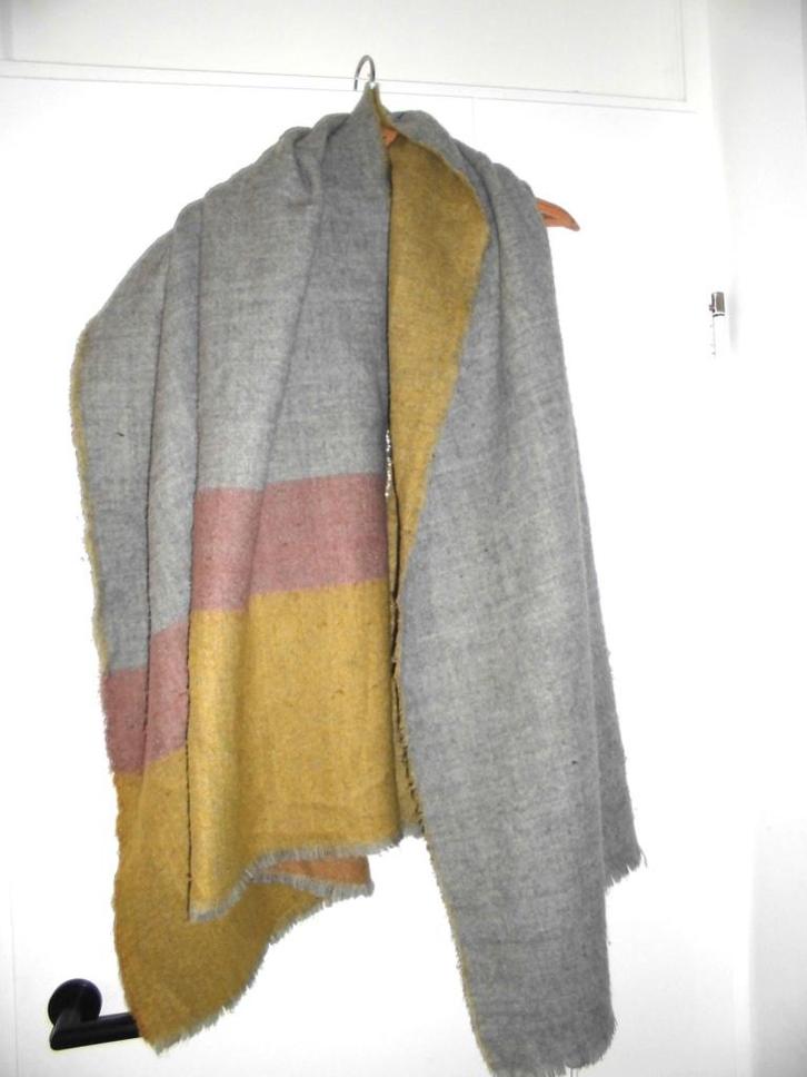 Zara sjaal, Kleding | Dames, Mutsen, Sjaals en Handschoenen, Zo goed als nieuw, Sjaal, Ophalen of Verzenden