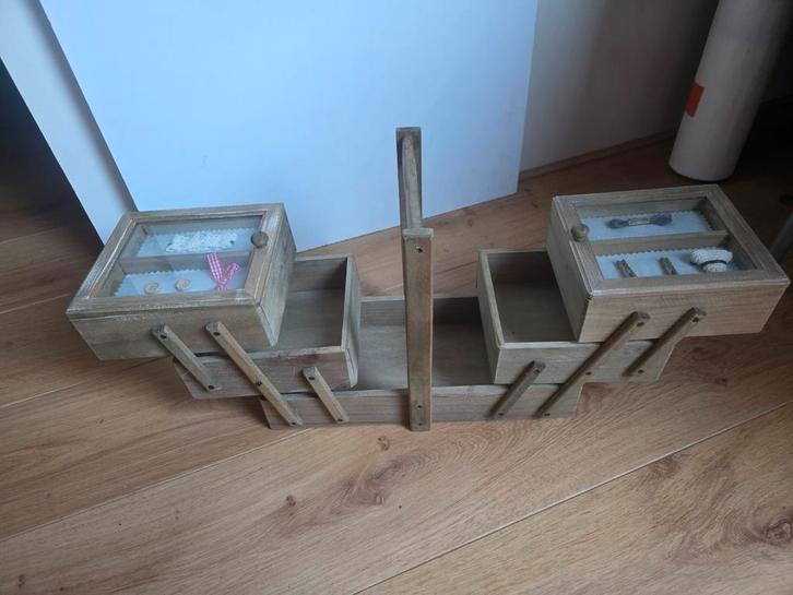 Vintage Houten Naaikistje, Huis en Inrichting, Woonaccessoires | Krantenbakken en Lectuurbakken, Gebruikt, Ophalen
