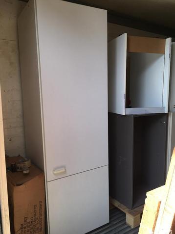Kast met deur 60 x 190 x 50 cm (b x h x d) beschikbaar voor biedingen