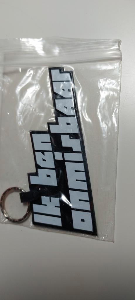 Nieuwe Sleutelhanger " ik ben onmisbaar", Verzamelen, Sleutelhangers, Ophalen of Verzenden