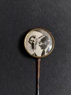 Speldje huwelijk Beatrix en Claus, Verzamelen, Verzenden, Gebruikt, Overige onderwerpen, Speldje of Pin