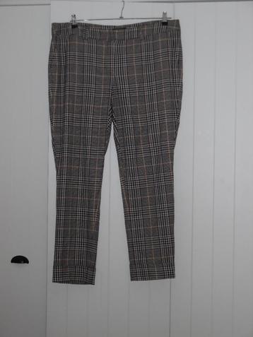 nette broek beschikbaar voor biedingen