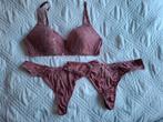 Lingeriesetje BH 85B, strings 2x maat L, taupe, Kleding | Dames, Hunkemöller, Ophalen of Verzenden, Overige kleuren, Setje