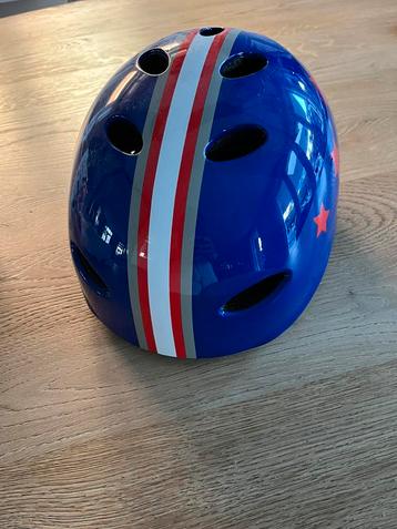 Helm voor fietsen of skeeleren/rolschaatsen beschikbaar voor biedingen
