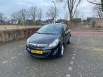 Opel Corsa 1.2 16V 3D 2014 Zwart drie deurs blitz uitvoering, Voorwielaandrijving, 450 kg, 40 €/maand, Zwart