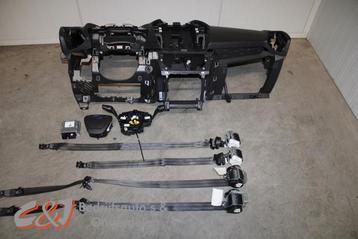 Airbag set + dashboard van een Ford Tourneo Connect beschikbaar voor biedingen