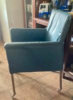 Leren blauwe stoel op wielen GRATIS, Huis en Inrichting, Stoelen, Ophalen, Gebruikt, Blauw, Eén