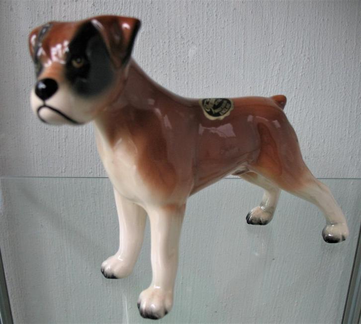 Hond Boxer Trentham Artware made in Devon England, Antiek en Kunst, Antiek | Keramiek en Aardewerk, Ophalen of Verzenden