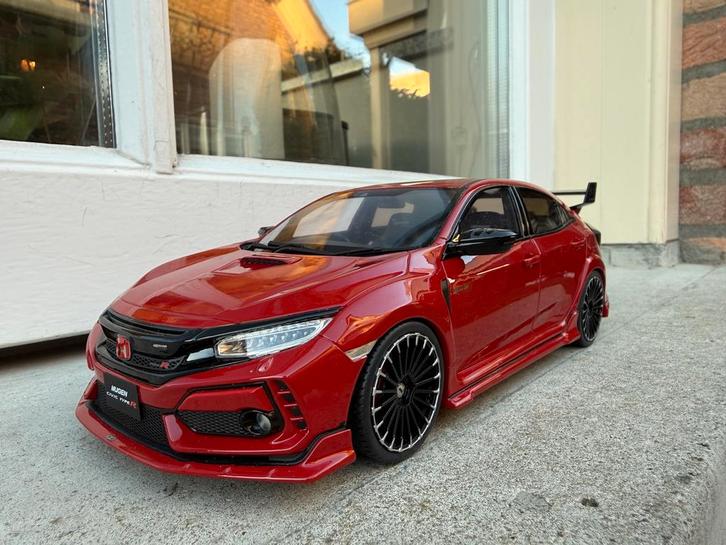 1:18 Honda Civic Type R Mugen FK8 rood Otto Models OT957, Hobby en Vrije tijd, Modelauto's | 1:18, Zo goed als nieuw, Auto, OttOMobile