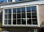 Mooi kunsstof bloemenkozijn met vensterbank, Doe-het-zelf en Verbouw, Glas en Ramen, Ophalen, Overige typen, 160 cm of meer, Zo goed als nieuw