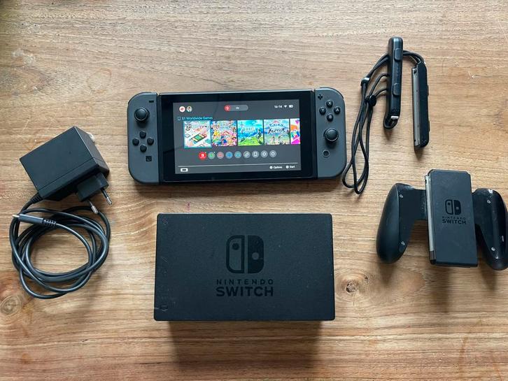 Nintendo Switch v2, Spelcomputers en Games, Spelcomputers | Nintendo Switch, Zo goed als nieuw, Switch OLED, Met 2 controllers