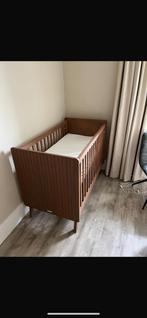 Babybed Bopita senna rose/wood 60x120 incl matras !, Ophalen, Zo goed als nieuw