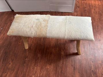 Bankje teakhout met 100% geitenleer bekleding beschikbaar voor biedingen