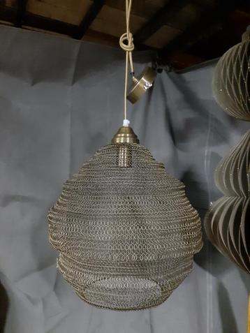 Goudkleurige Draadstaal Hanglamp beschikbaar voor biedingen