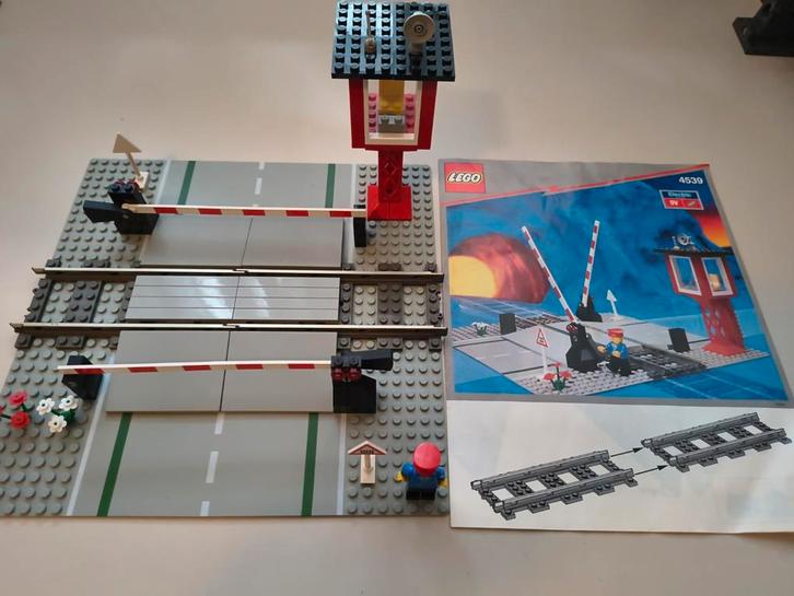 Lego spoorwegovergang overweg 4539 met bouwinstructie iprst, Kinderen en Baby's, Speelgoed | Duplo en Lego, Gebruikt, Lego, Complete set