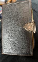 Antieke Bijbel(1884)met Zilveren Slot, Gemerkt en Inscriptie, Ophalen of Verzenden