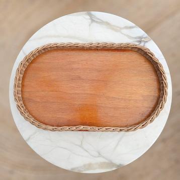 Vintage houten dienblad met rotan rand – 35,5 x 21 cm beschikbaar voor biedingen