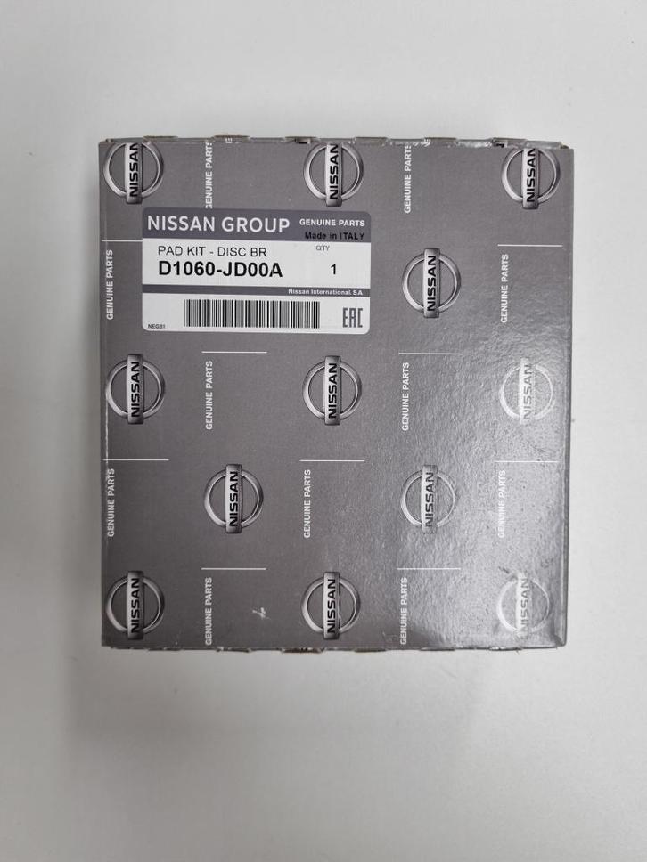 D1060-JD00A remblokken - Nissan - Suzuki, Auto-onderdelen, Remmen en Aandrijving, Nissan, Ophalen of Verzenden