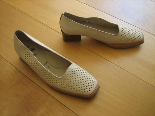 Nieuw! Comfortabele leren Relax schoenen ARA 38H snazzeys, Kleding | Dames, Schoenen, Nieuw, Instappers, Beige, Verzenden