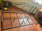 Zwart metalen eenpersoonsbed, Ophalen, 90 cm, Eenpersoons, Zwart