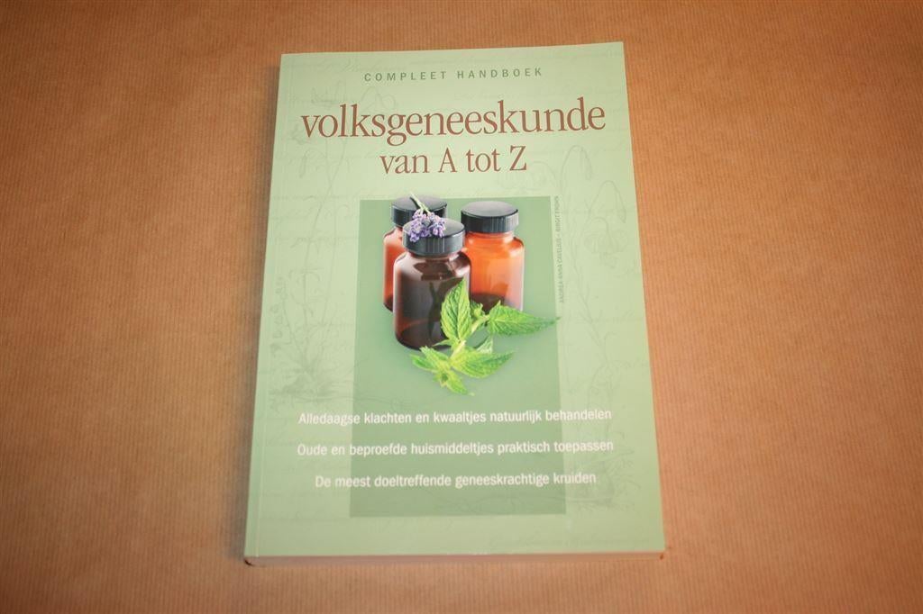 Compleet handboek volksgeneeskunde van A tot Z, Boeken, Ophalen of Verzenden, Gelezen