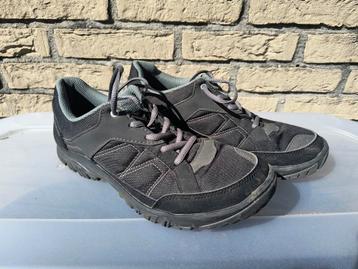 Z.g.a.n. Quechua MT100 lage wandelschoenen maat 40 beschikbaar voor biedingen