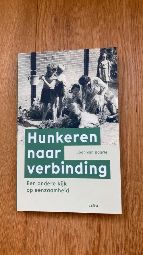 Hunkeren naar verbinding. Andere kijk op eenzaamheid, Boeken, Politiek en Maatschappij, Zo goed als nieuw, Maatschappij en Samenleving