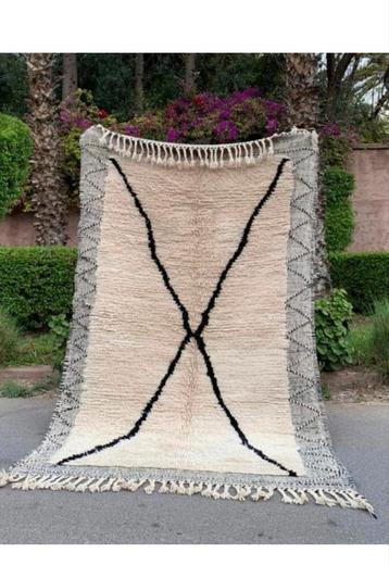 Nieuw kleed uit Marokko beschikbaar voor biedingen