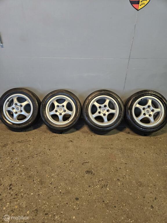 Set velgen en banden Porsche  964 / 944(87>>), Auto-onderdelen, Banden en Velgen, Velg(en), Gebruikt, Ophalen