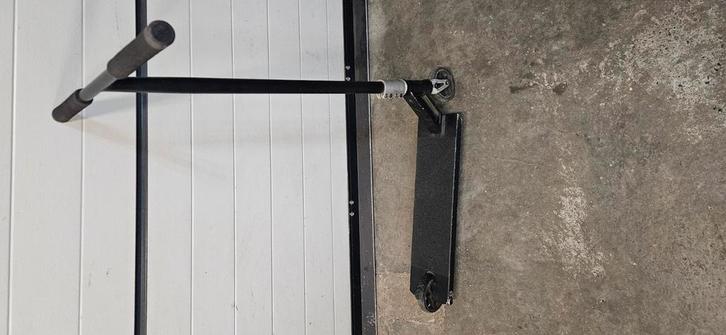 Custom stuntstep, Fietsen en Brommers, Steps, Zo goed als nieuw, Gewone step, Ophalen