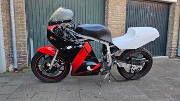Suzuki gsxr750 1986 zonder blok slabby beschikbaar voor biedingen