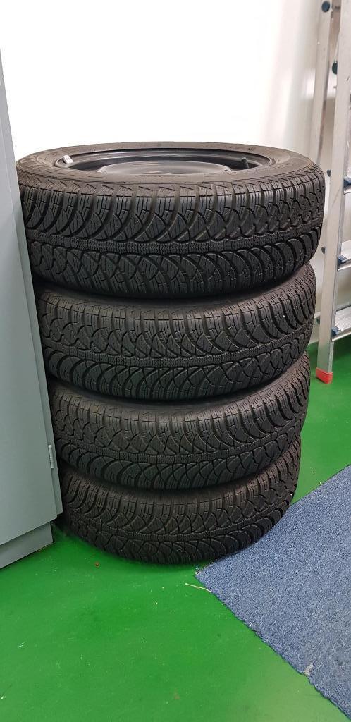 4 bijna nieuwe 15" winterbanden op velg, Auto-onderdelen, Banden en Velgen, Band(en), Winterbanden, 15 inch, 185 mm, Personenwagen