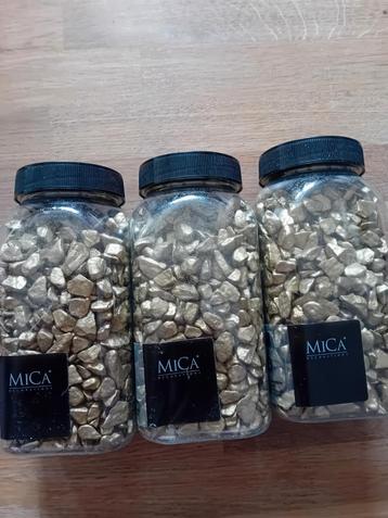 MICA Gouden Decoratie Stenen - 3 Potten beschikbaar voor biedingen