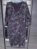 Jurk zwart met zilveren/grijze bloemen maat L van M&S., Ophalen of Verzenden