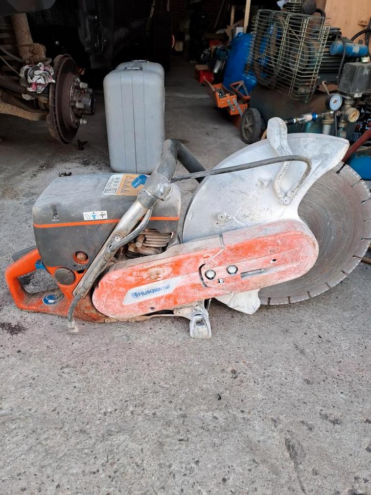 Husqvarna 350mm Motorzaag - Asfaltzaag, Doe-het-zelf en Verbouw, Gereedschap | Zaagmachines, Gebruikt, Overige typen, 1200 watt of meer