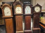4 Engelse staande klokken, Antiek en Kunst, Antiek | Klokken, Ophalen of Verzenden
