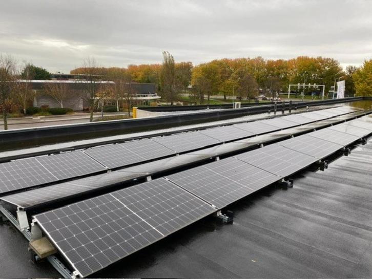 Zonnepanelen 48 stuks, Doe-het-zelf en Verbouw, Zonnepanelen en Toebehoren, Zo goed als nieuw, Compleet systeem, 200 wattpiek of meer