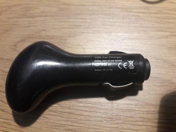 Usb charger auto  beschikbaar voor biedingen
