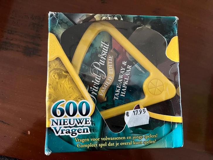 Trivial Pursuit Familie Editie Take-Away, Hobby en Vrije tijd, Gezelschapsspellen | Bordspellen, Gebruikt, Een of twee spelers