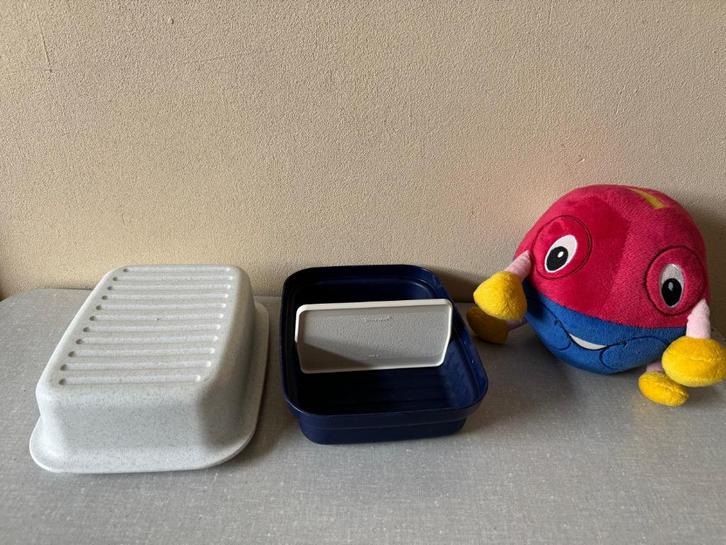 Z.G.A.N. kaasdoos - kornuit - kaasbak van TUPPERWARE BLAUW, Huis en Inrichting, Keuken | Tupperware, Zo goed als nieuw, Bak of Kom