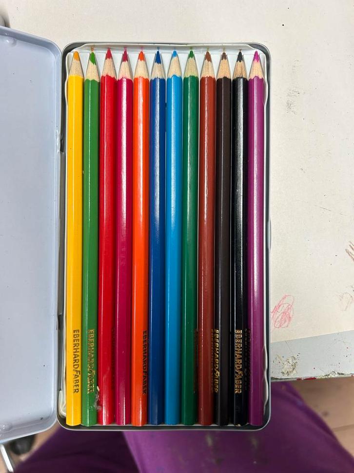 Diverse Kleurpotloden Set, Hobby en Vrije tijd, Tekenen, Gebruikt, Potlood of Stift, Ophalen of Verzenden