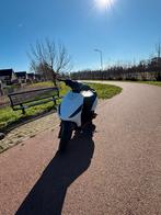 Piaggo zip 125cc, Fietsen en Brommers, Scooters | Piaggio, Zip, Zo goed als nieuw, Benzine, 125 cc