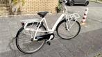 Mooie damesfiets met rekje, Fietsen en Brommers, Fietsen | Dames | Damesfietsen, Ophalen, Zo goed als nieuw, Overige merken